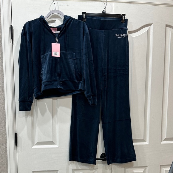 Juicy Couture Dark Blue Velour Track Set - Picture 2 of 4